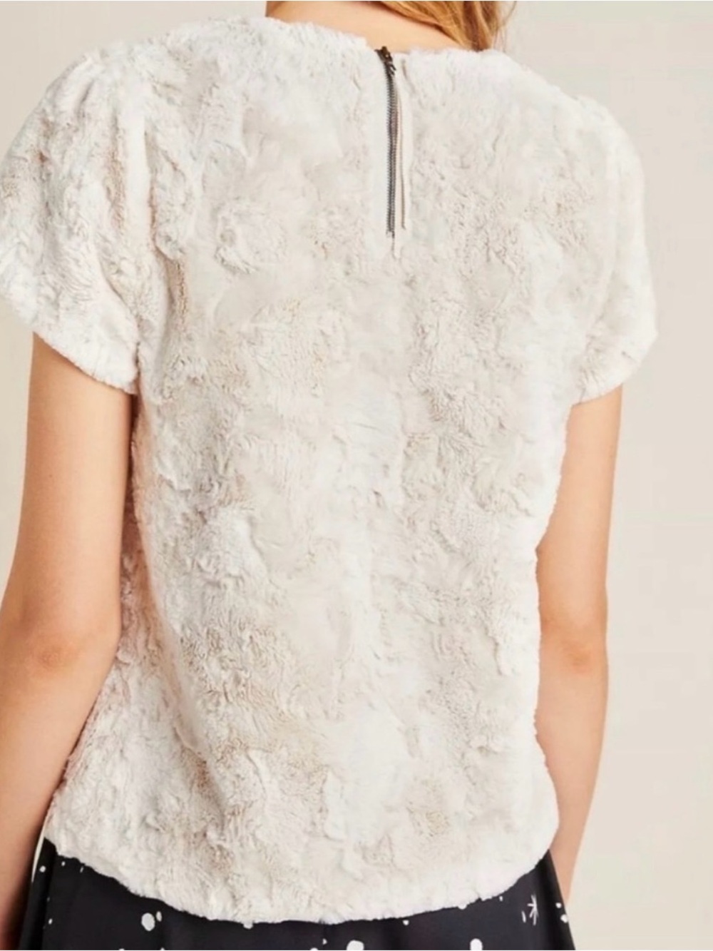 By Anthropologie Ivory Faux Fur Textured Top Short Sleeve Back Zip Holiday Cream - Picture 3 of 12